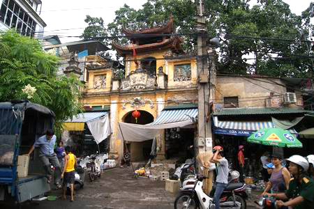 http://www.baodatviet.vn/Uploaded_CDCA/quocquan/20110217/cdv-chuahuyenthien-1.jpg